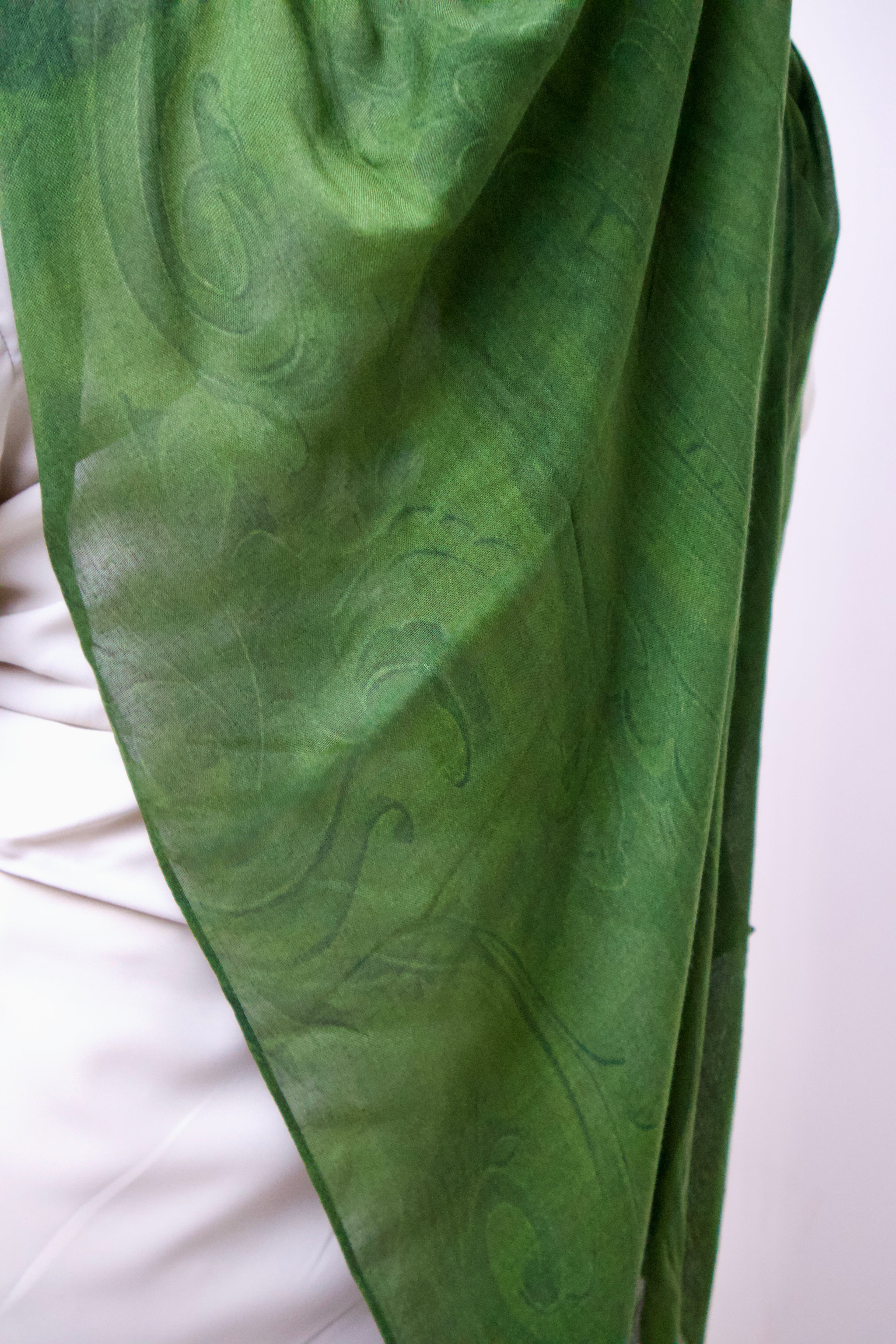 Green Essence Modal