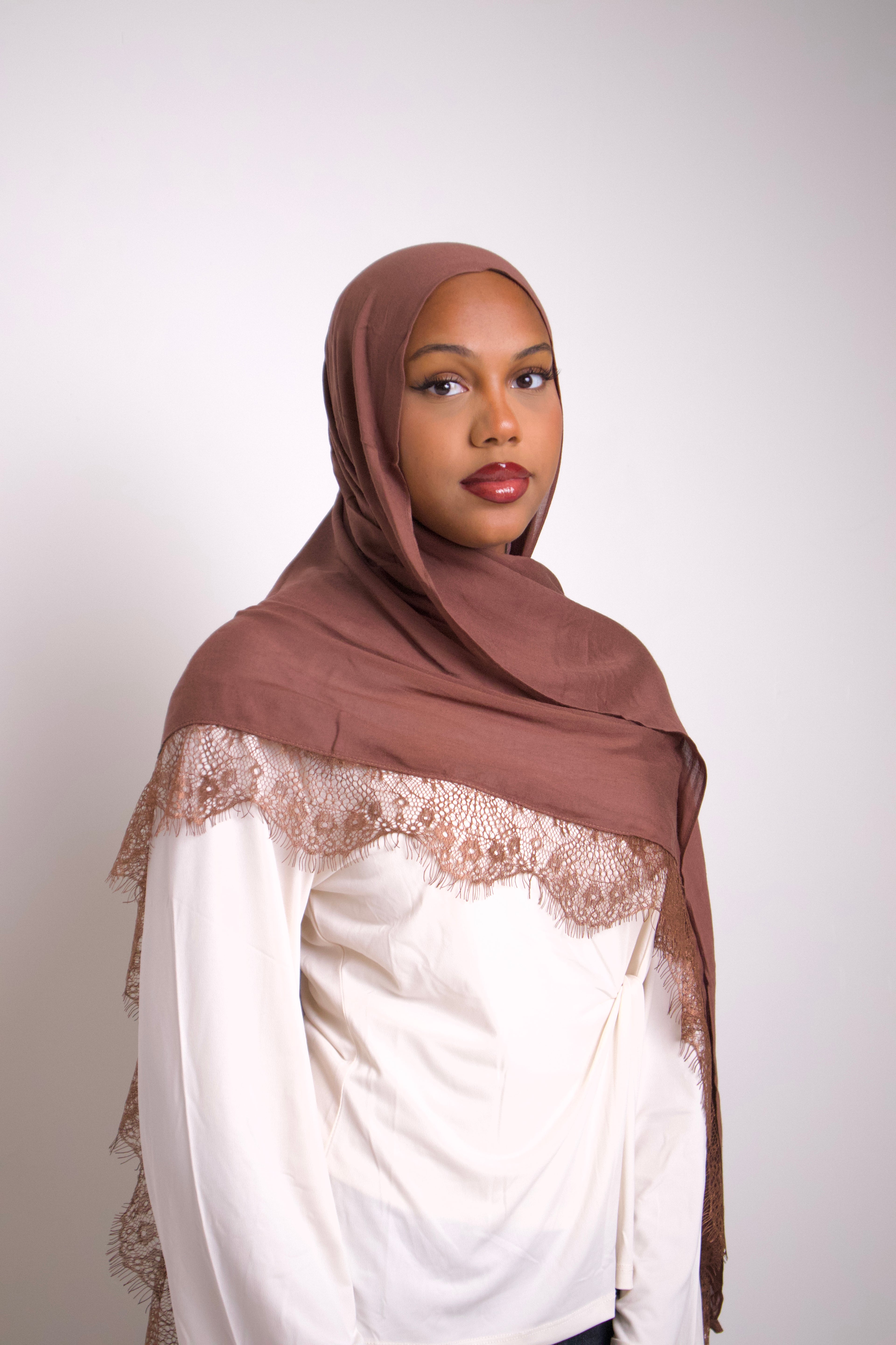 Brown Lace Modal